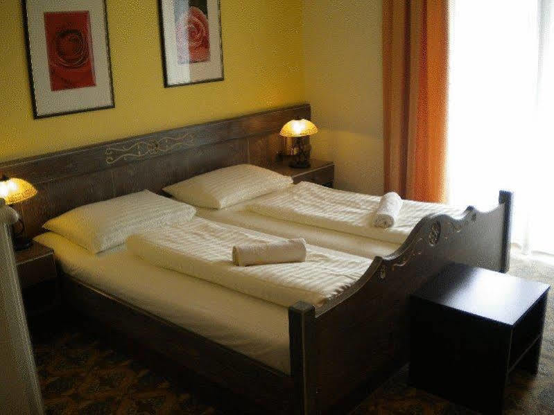Landhotel Rosentaler Hof Sankt Jakob im Rosental Kültér fotó